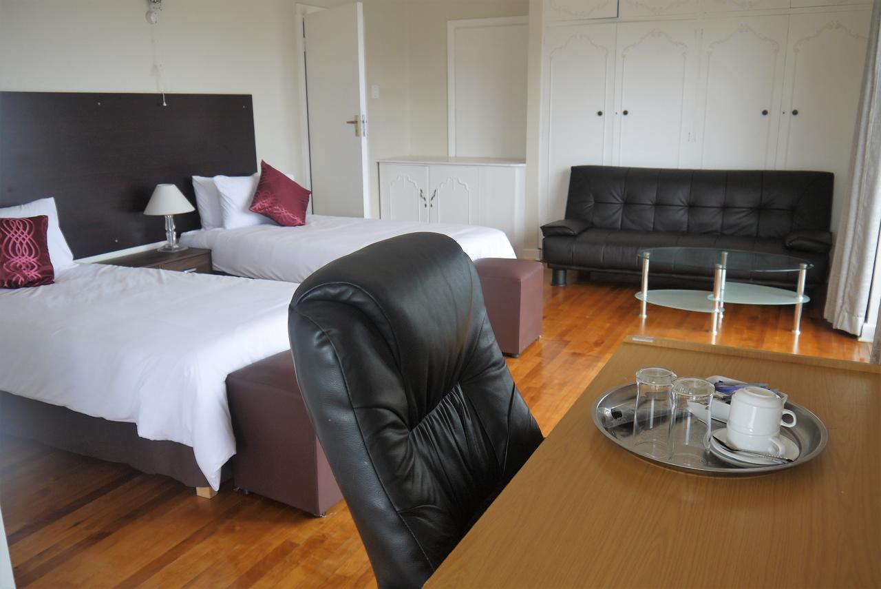 Milnerton Lagoon Gasthuis 4*